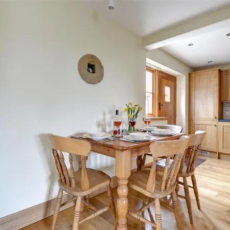 2 Bed In Whitby Oc-Wa024 度假居 Mickleby