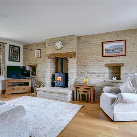2 Bed In Whitby Oc-wa024 Mickleby