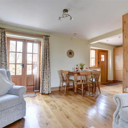 2 Bed In Whitby Oc-wa024 別荘 *